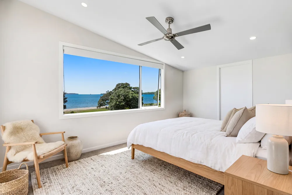 Photos of 27 Schooner Avenue