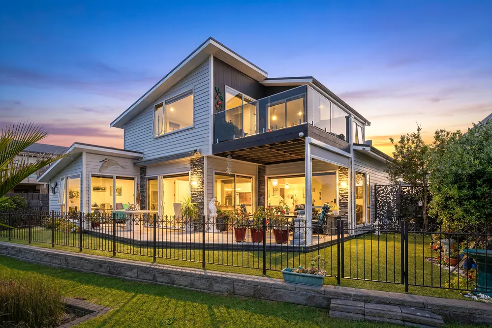 Photos of 27 Schooner Avenue