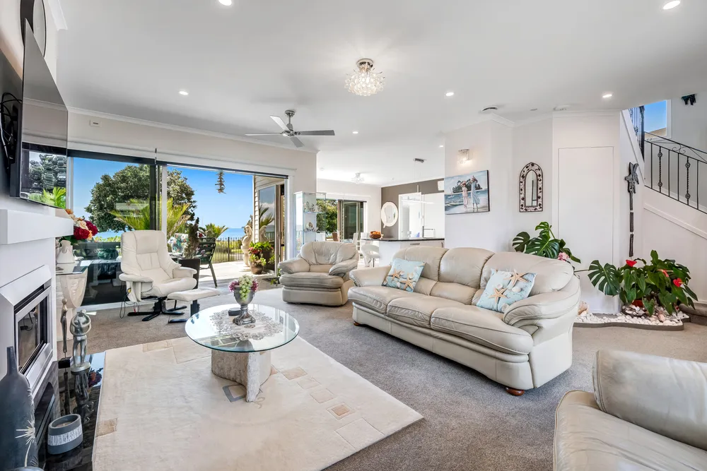 Photos of 27 Schooner Avenue