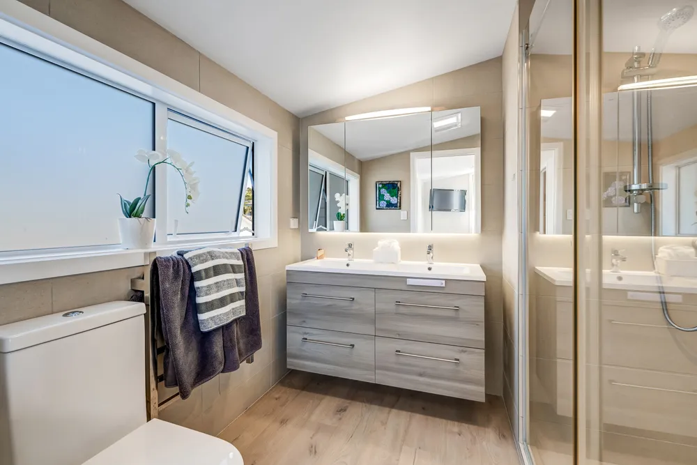 Photos of 27 Schooner Avenue
