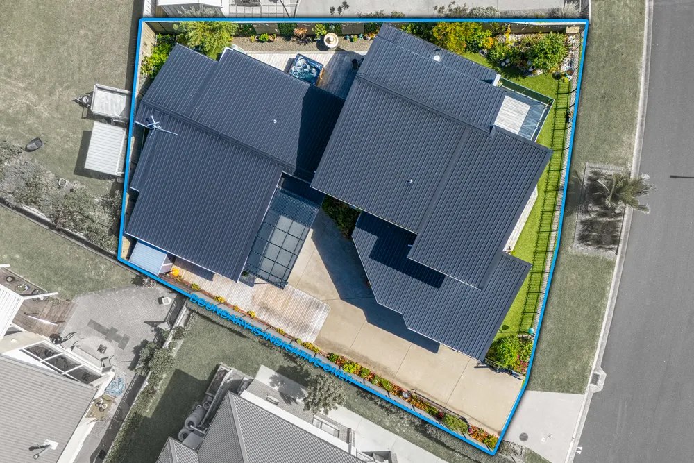 Photos of 27 Schooner Avenue