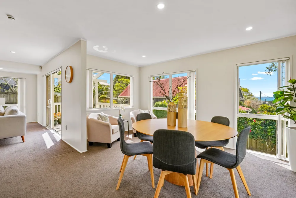 Photos of 6 Luplau Crescent