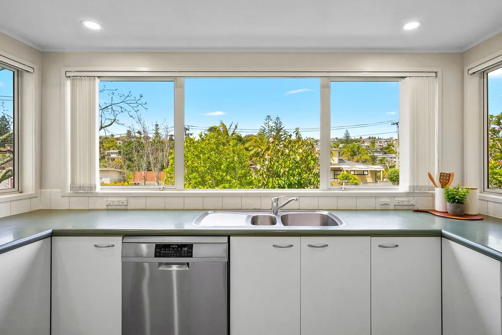 Photos of 6 Luplau Crescent