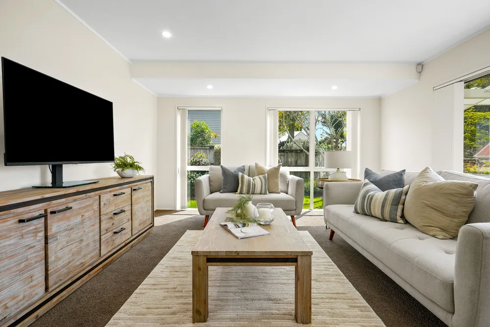 Photos of 6 Luplau Crescent