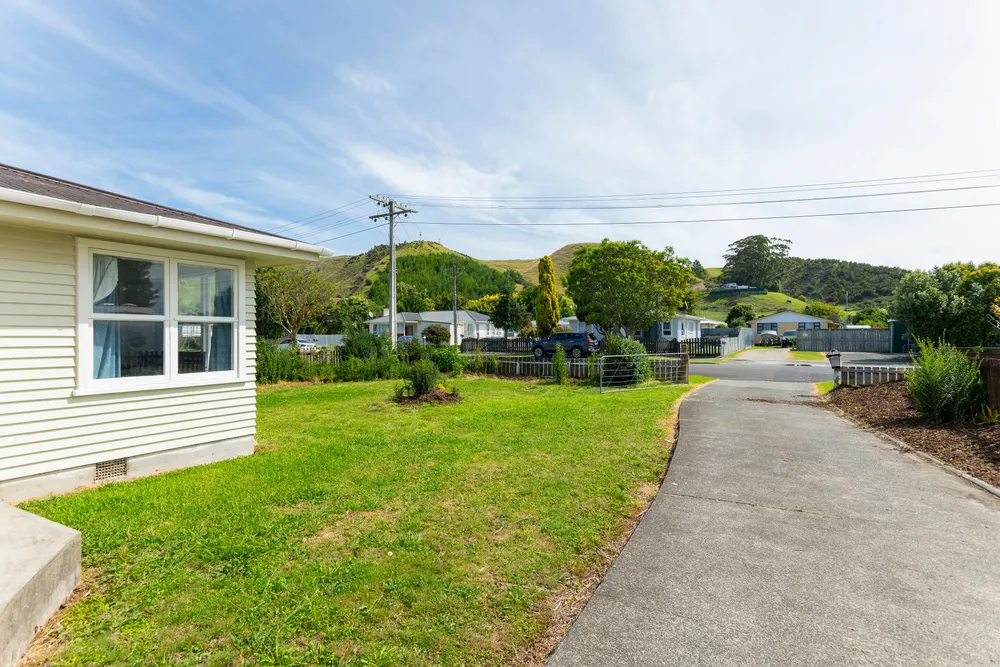 Photos of 24 Steele Road