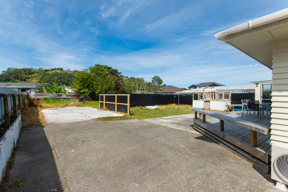 Photos of 24 Steele Road