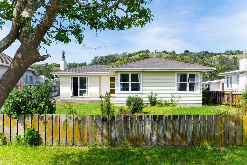 Photos of 24 Steele Road