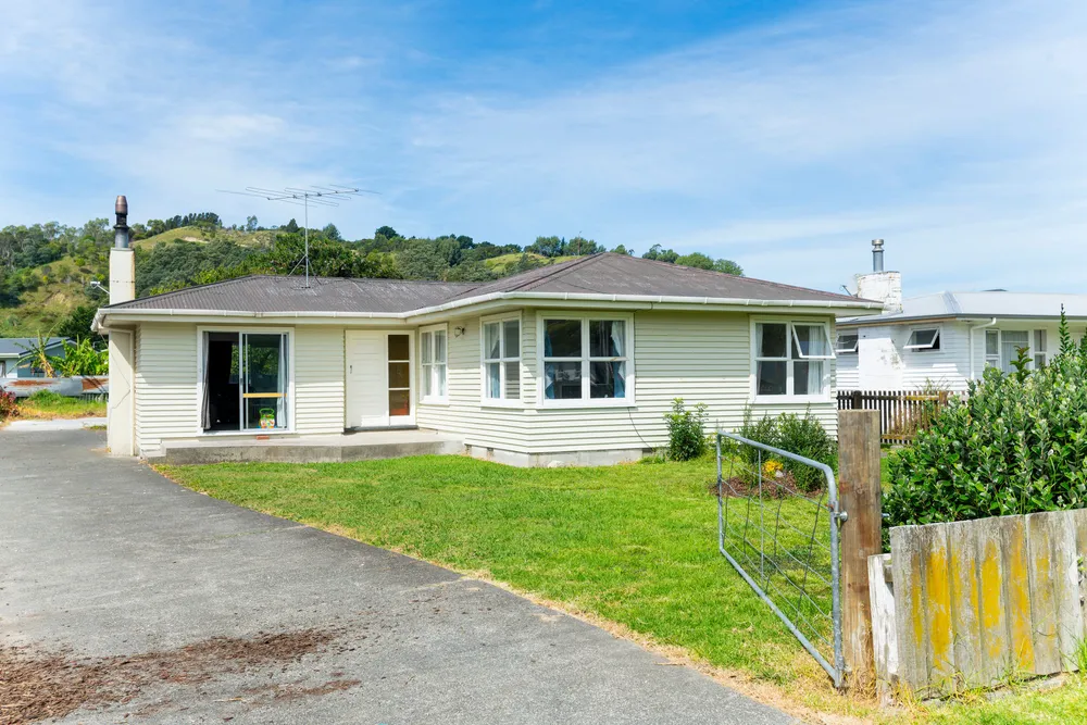 Photos of 24 Steele Road