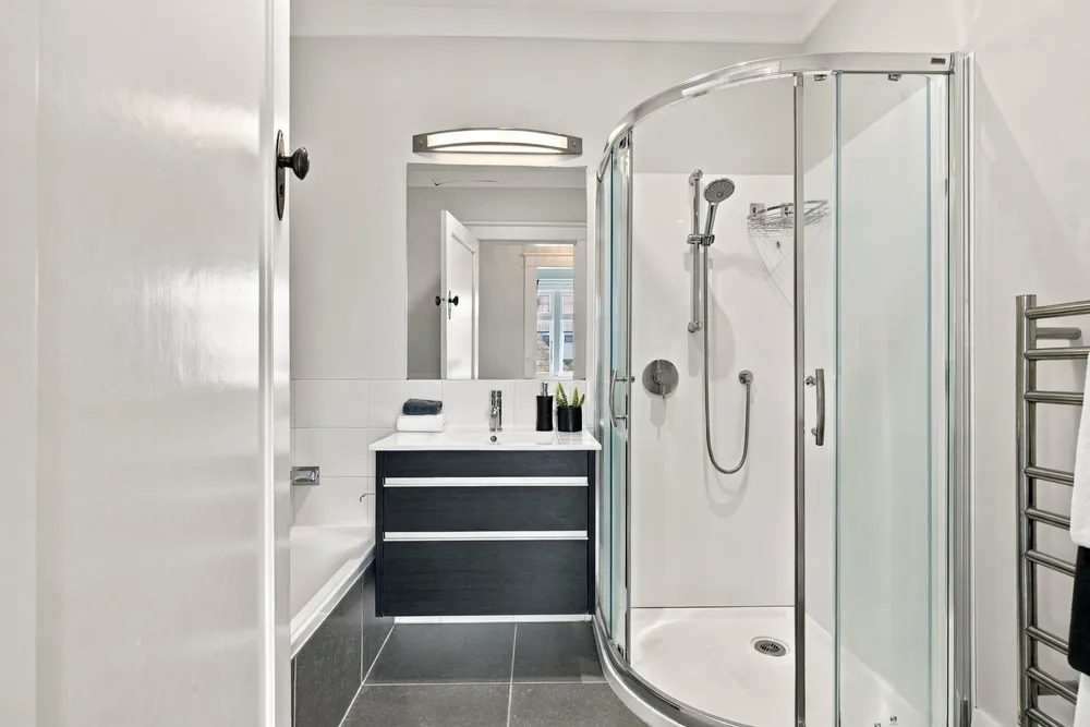 Photos of 25 Wheturangi Road