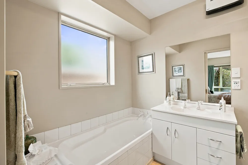 Photos of 5 Sabys Road