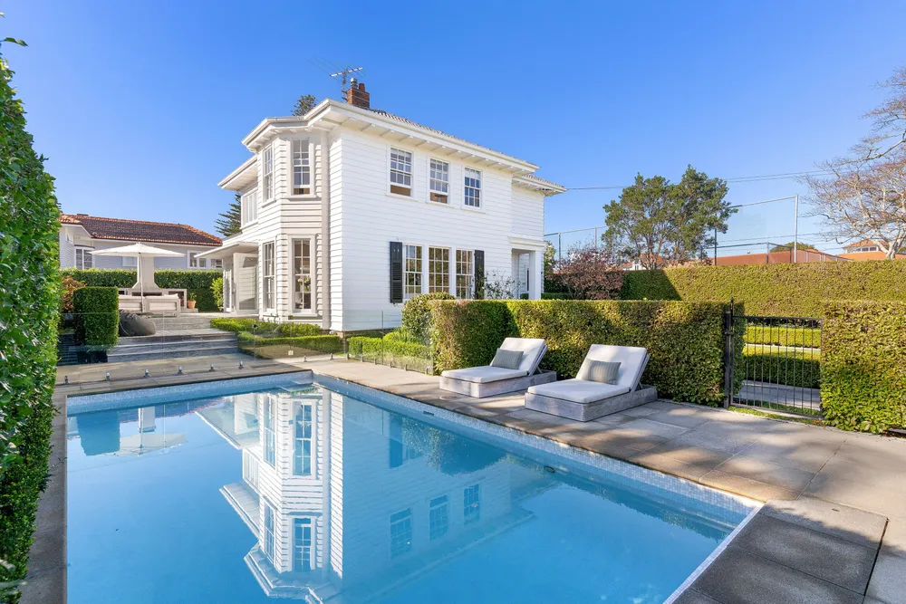 Photos of 37 Gladstone Road