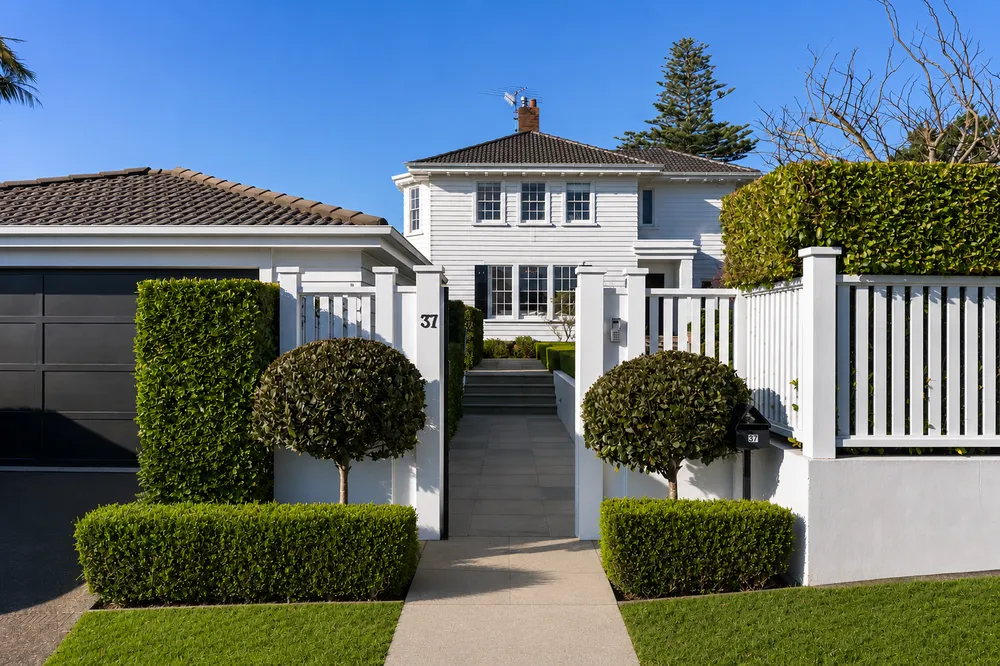 Photos of 37 Gladstone Road