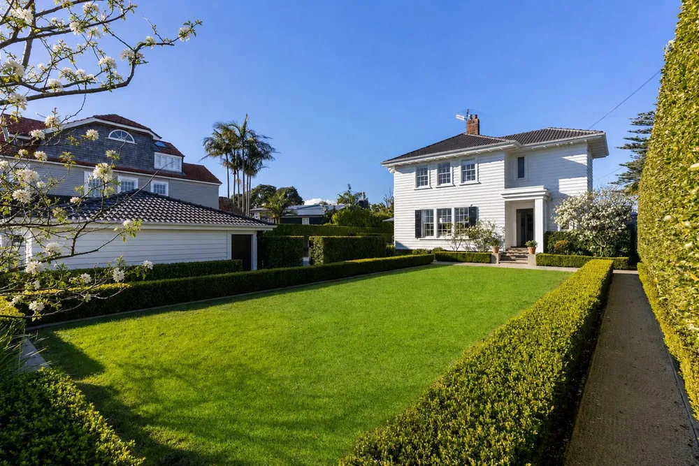 Photos of 37 Gladstone Road