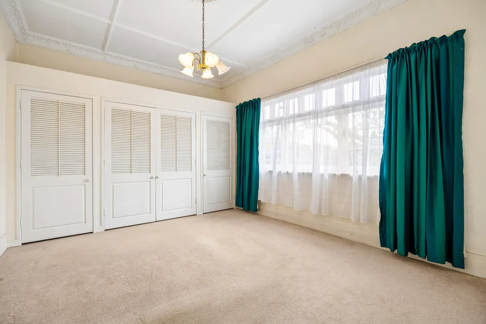 Photos of 14 Banff Avenue