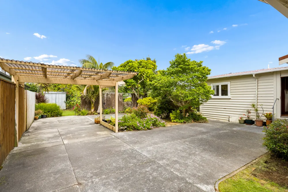 Photos of 14 Banff Avenue