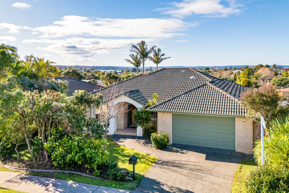 Photos of 17 Summerland Drive