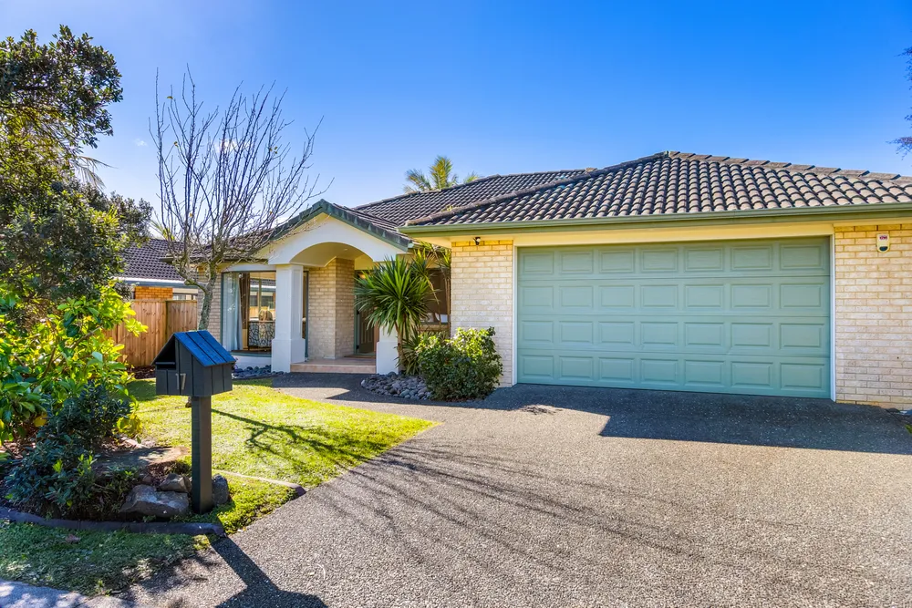 Photos of 17 Summerland Drive