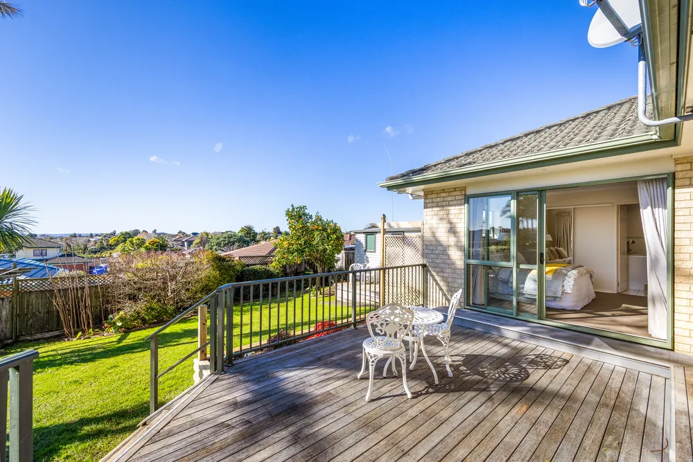 Photos of 17 Summerland Drive