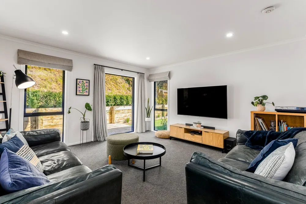 Photos of 75 Banks Boulevard