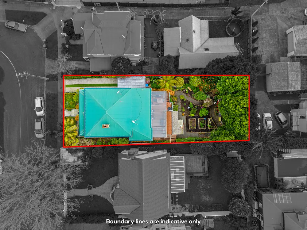 Photos of 15 Inverary Avenue