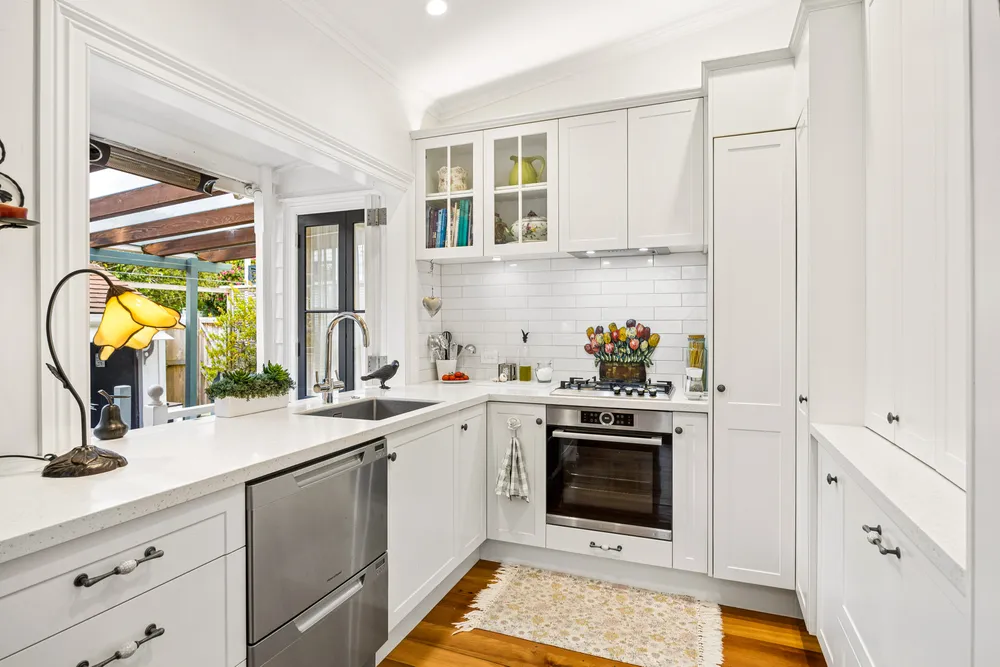 Photos of 15 Inverary Avenue