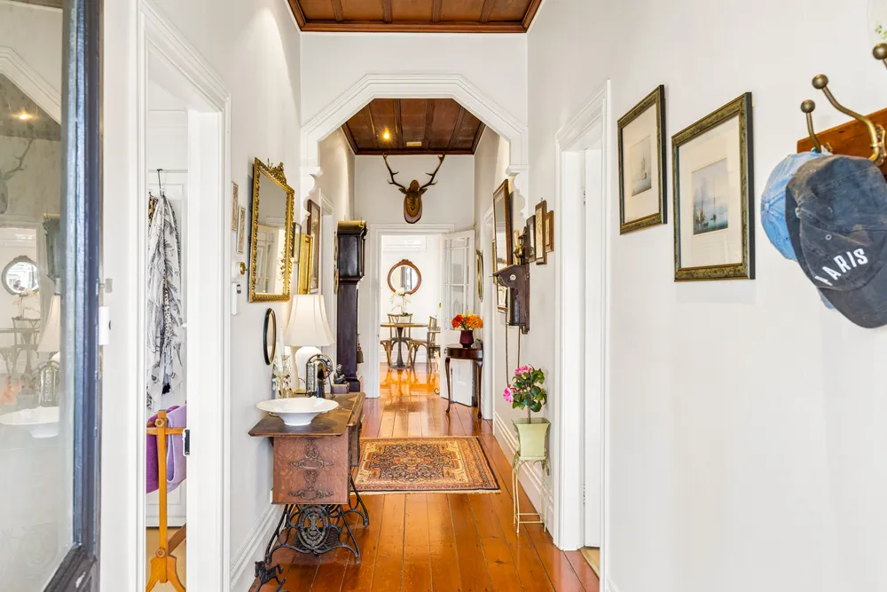 Photos of 15 Inverary Avenue