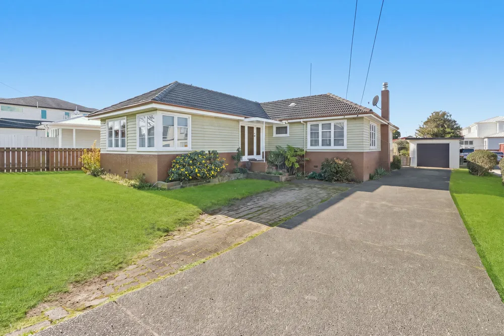 Photos of 13 Henwood Road