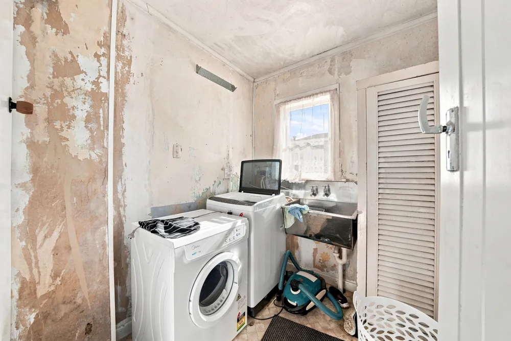 Photos of 13 Henwood Road