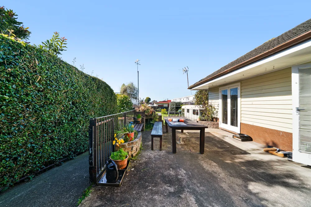 Photos of 13 Henwood Road
