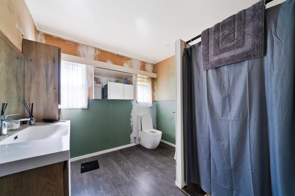 Photos of 13 Henwood Road
