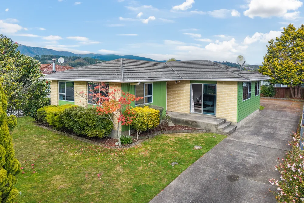 Photos of 122c Martin Street