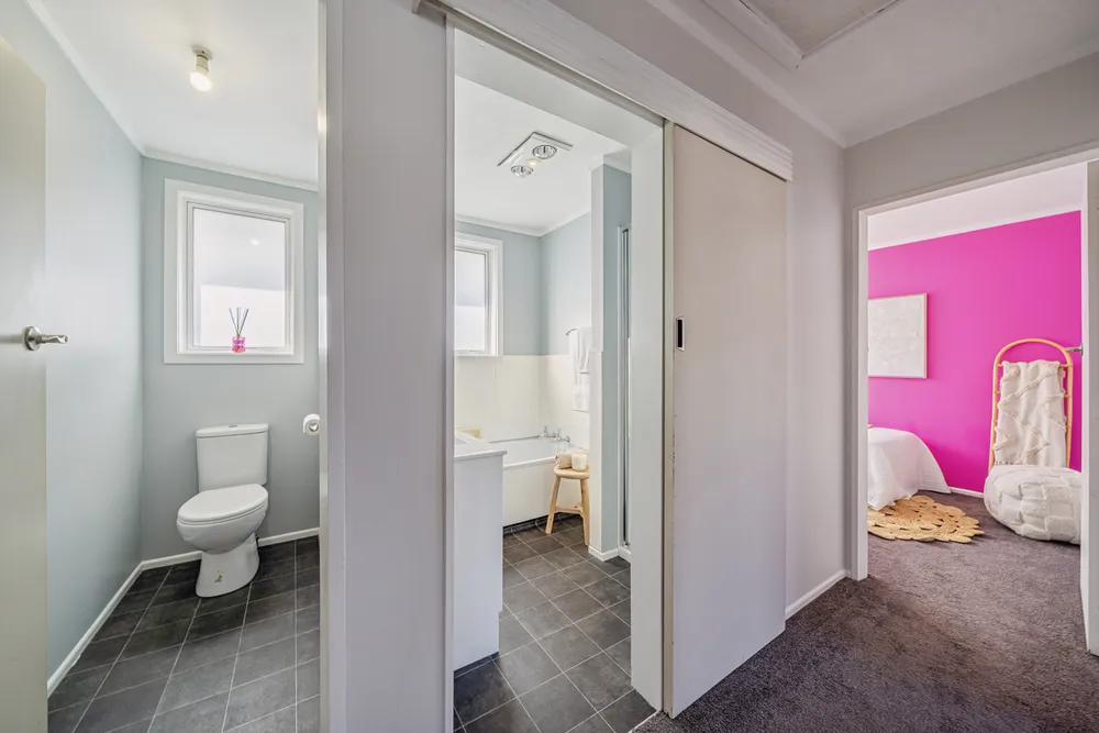 Photos of 122c Martin Street