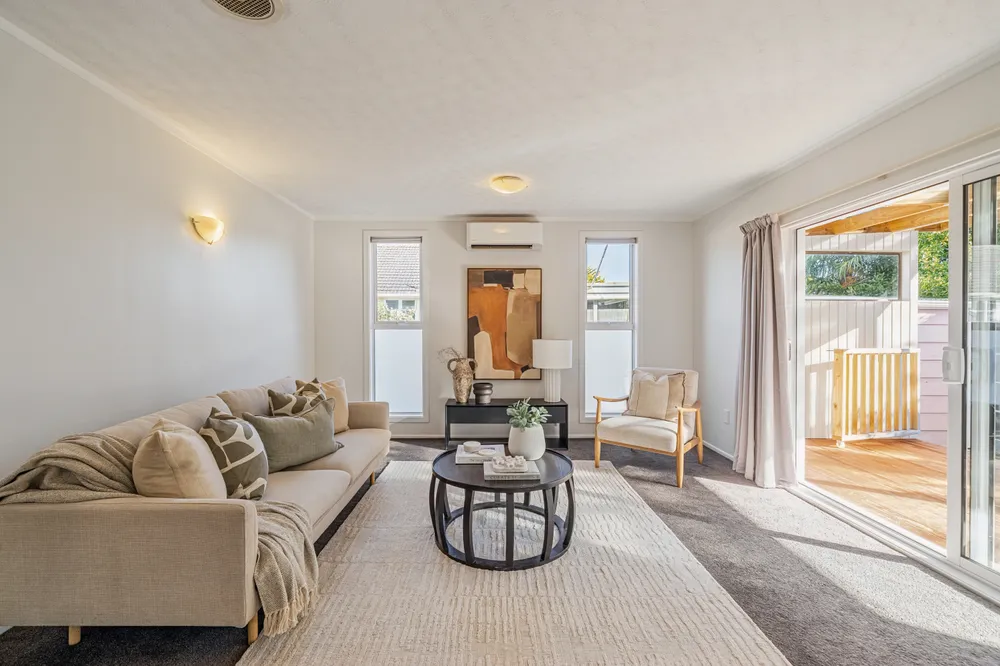 Photos of 122c Martin Street