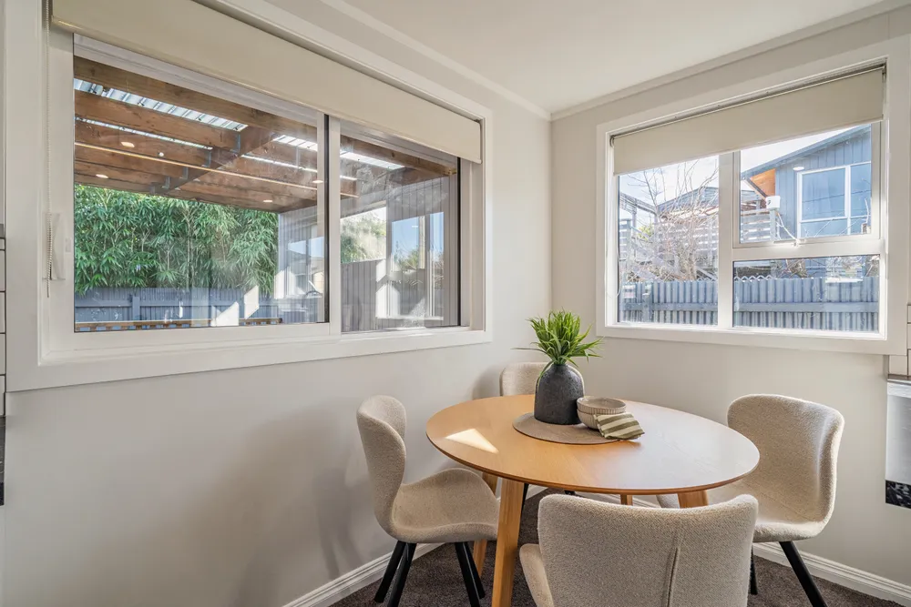 Photos of 122c Martin Street
