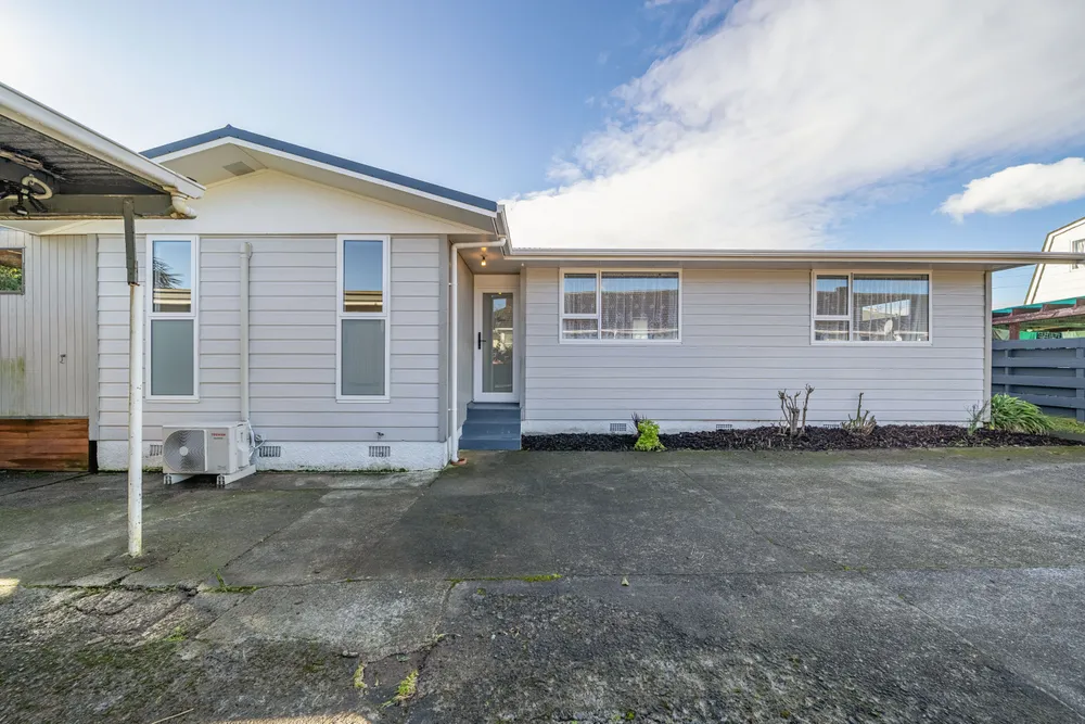 Photos of 122c Martin Street