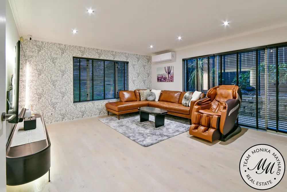 Photos of 9 Muirlea Drive