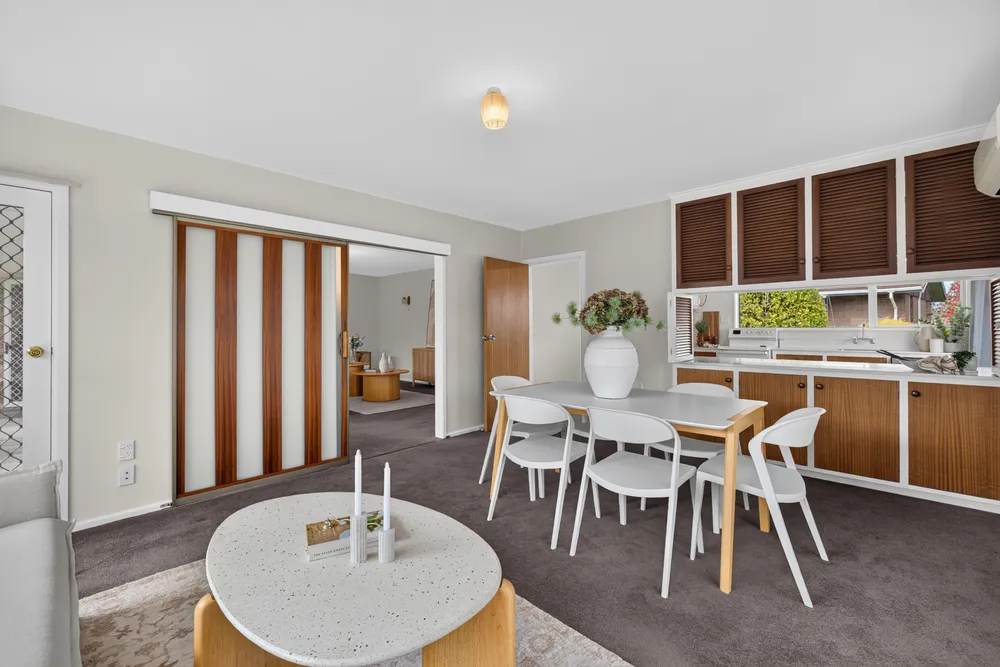 Photos of 20 Delaware Crescent