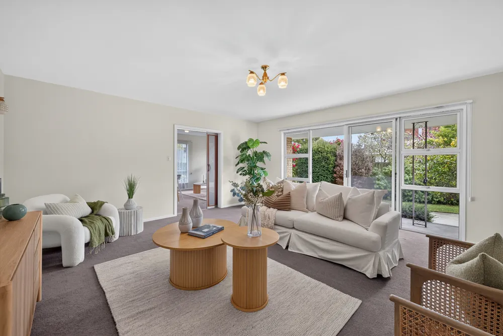 Photos of 20 Delaware Crescent