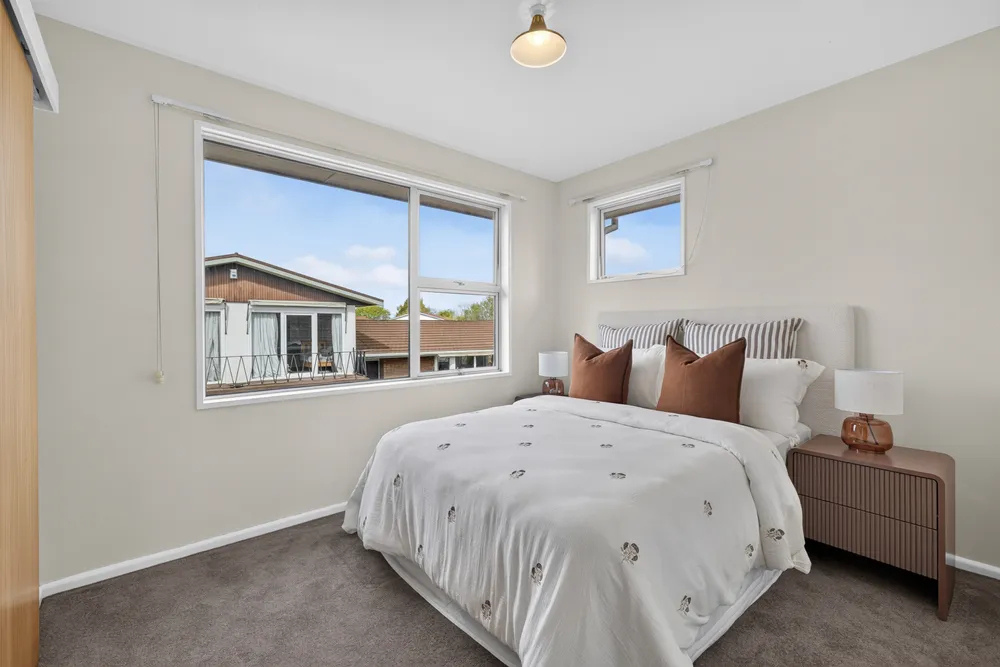 Photos of 20 Delaware Crescent
