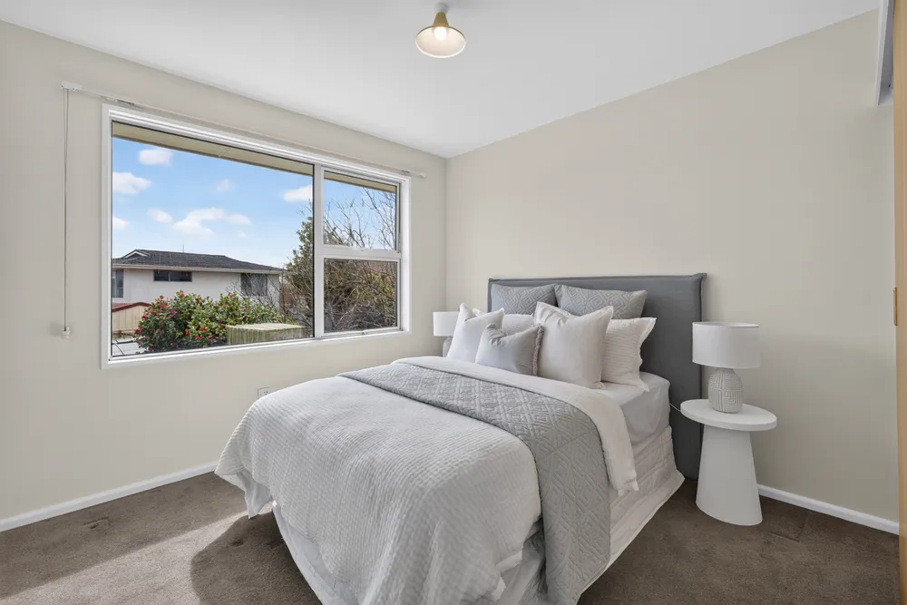 Photos of 20 Delaware Crescent