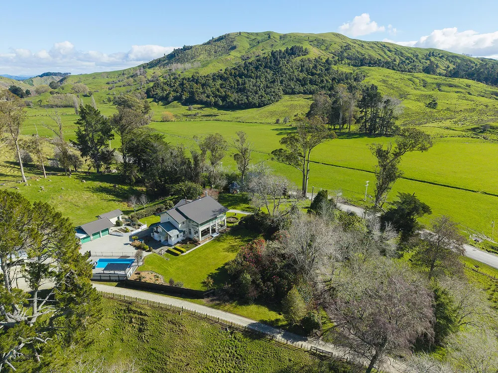 Photos of 1909 Tiniroto Road