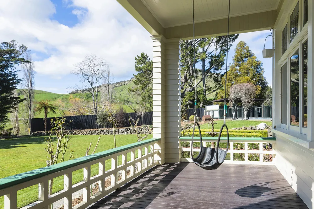 Photos of 1909 Tiniroto Road