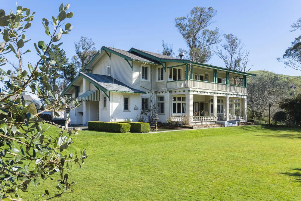 Photos of 1909 Tiniroto Road