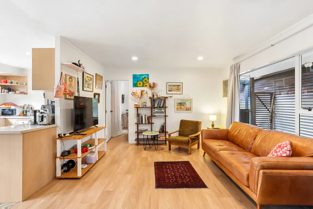 Photos of 109B Glengarry Road