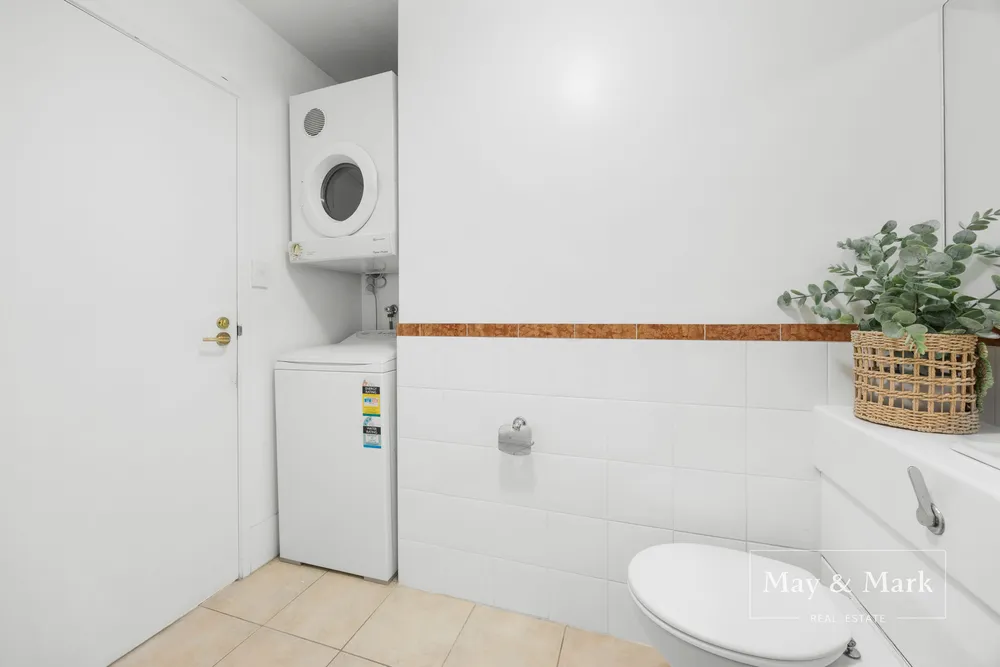 Photos of 4B/14 Waterloo Quadrant