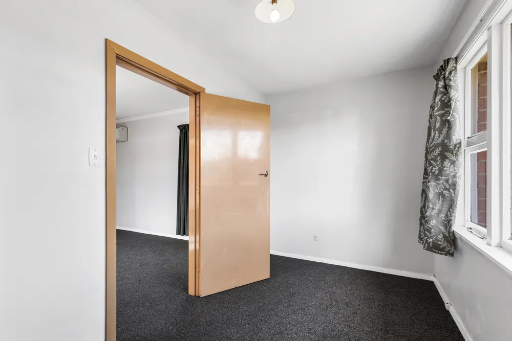 Photos of 17 Rollesby Street