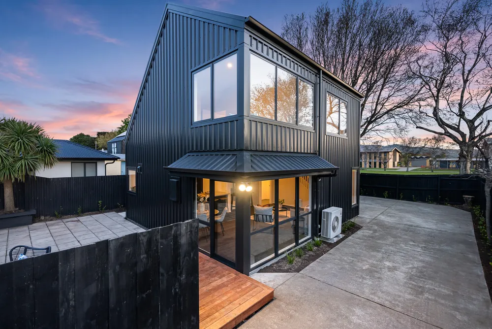 Photos of 17 Rollesby Street