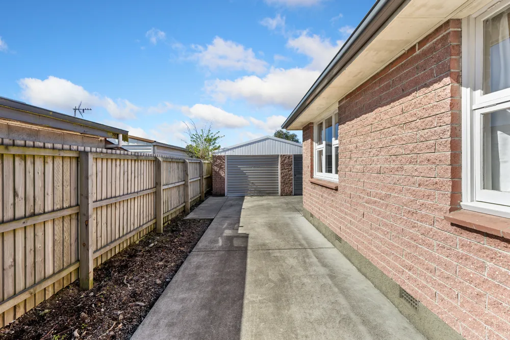 Photos of 17 Rollesby Street