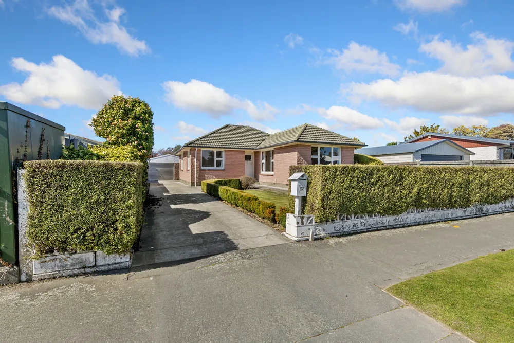 Photos of 17 Rollesby Street
