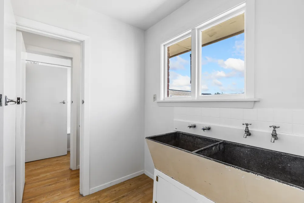 Photos of 17 Rollesby Street